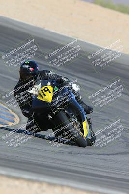 media/Nov-15-2024-CVMA Friday Practice (Fri) [[b142d29251]]/4-Group 4 and Trackday/Session 2 (Turn 10)/